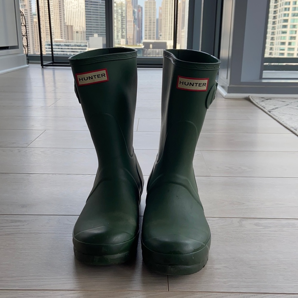 Mid-length hunter boots